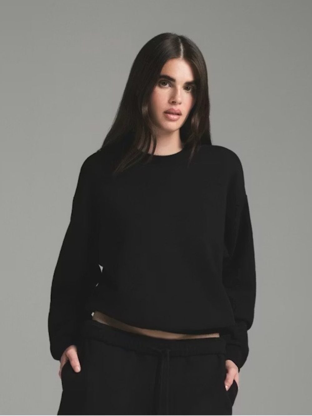 SKIMS Cotton Fleece Classic Crewneck women's size medium Onyx NWT